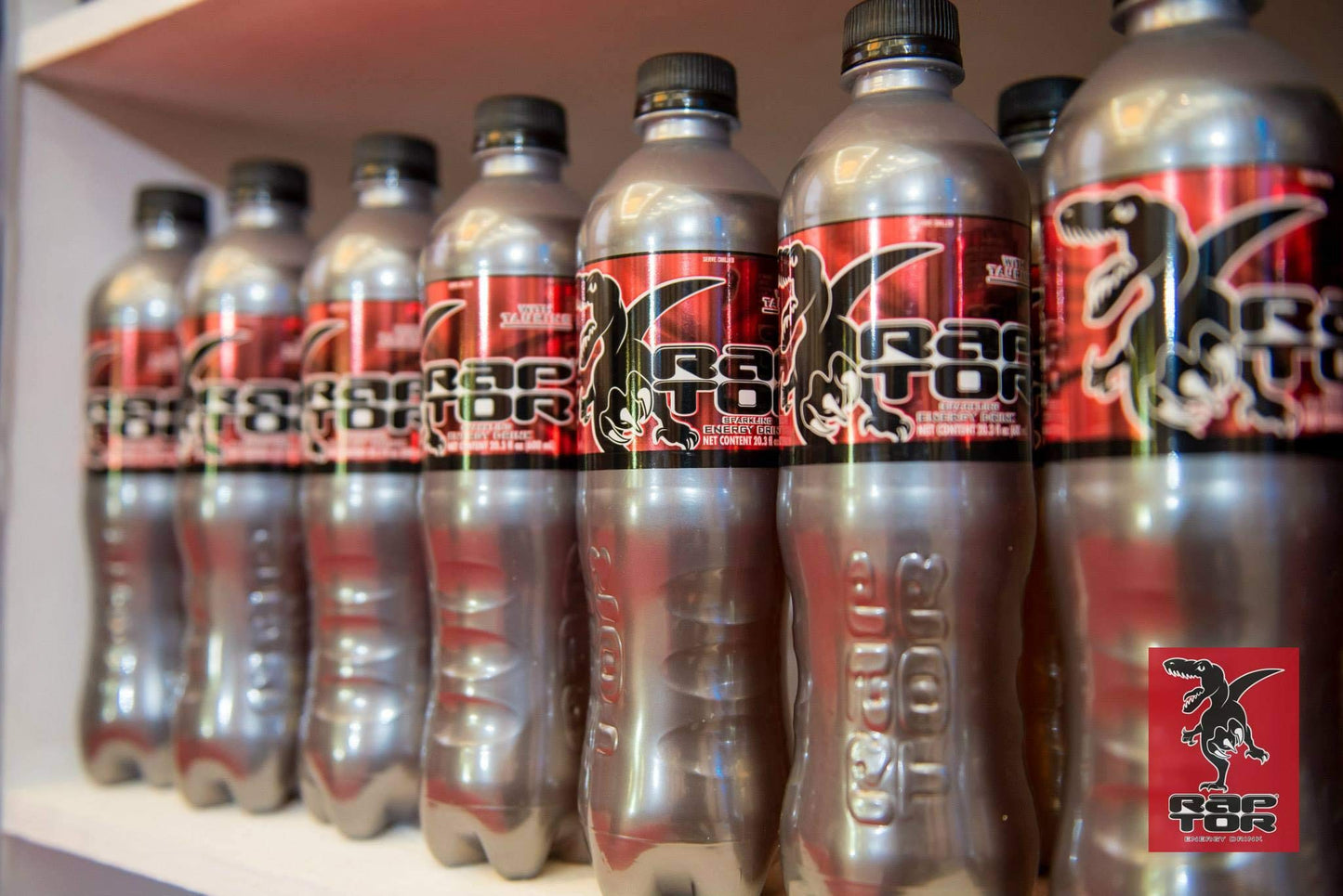 Raptor Energy Drink with Sparkling Fruit Punch Flavor Beverage 600ml Bebida energética Raptor con bebida de sabor a ponche de frutas espumosas 600ml 12 Pack