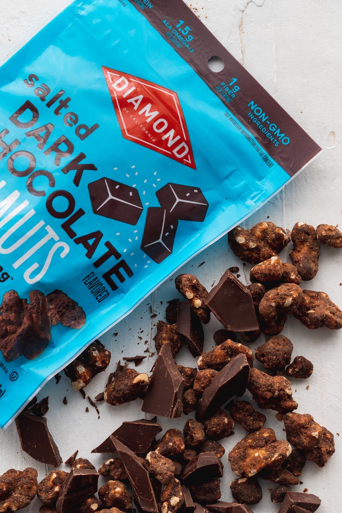 Diamond of California Salted Dark Chocolate Snack Walnuts 4 oz 4 Pack