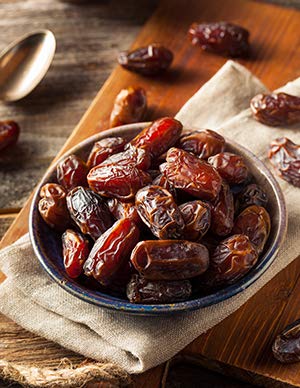 Anna and Sarah Organic Medjool Dates 5 Pound Bag No Sugar Added Natural Dried Dates in Resealable Bag 5 Lbs