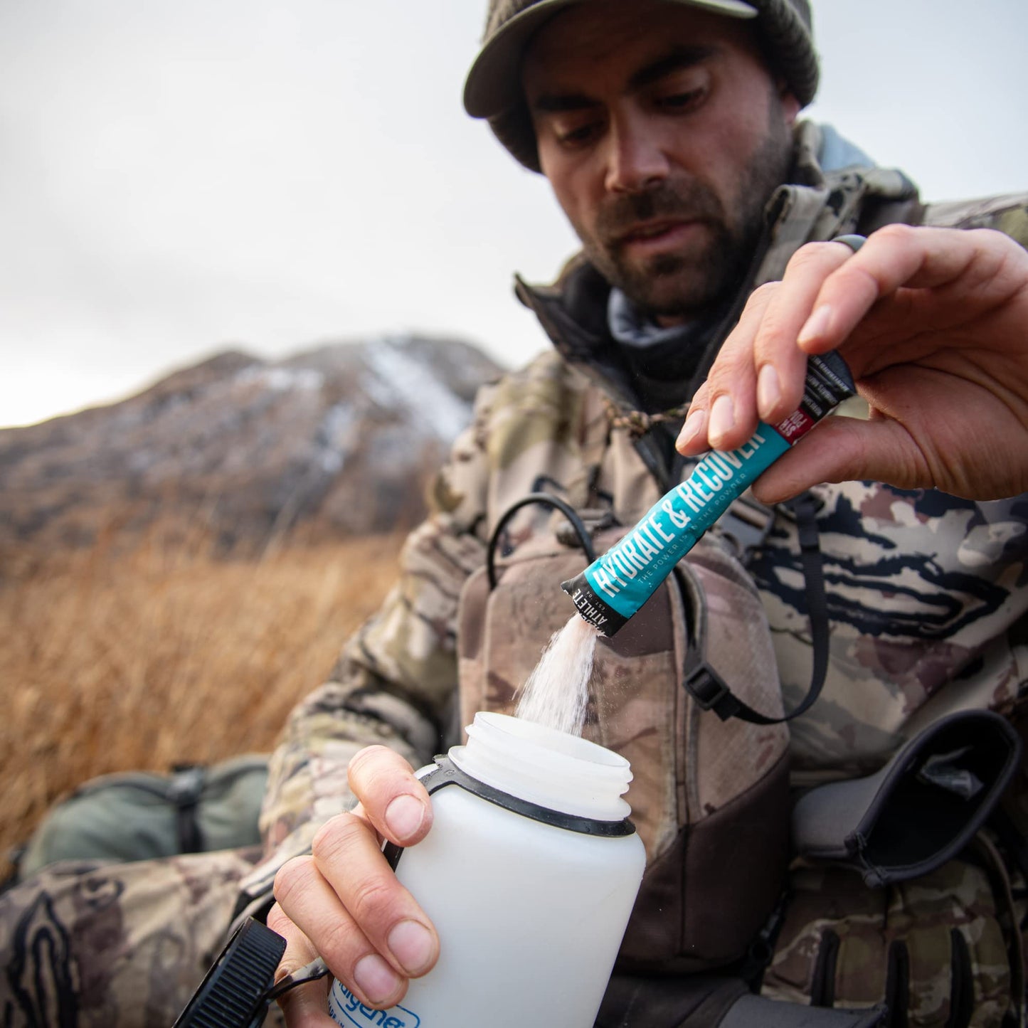 Wilderness Athlete - Hydrate & Recover | Liquid Hydration Packets Electrolyte Drink Mix - Recover Faster with Bcaas - 30 Single Serving Hydrate Packets (Peach)