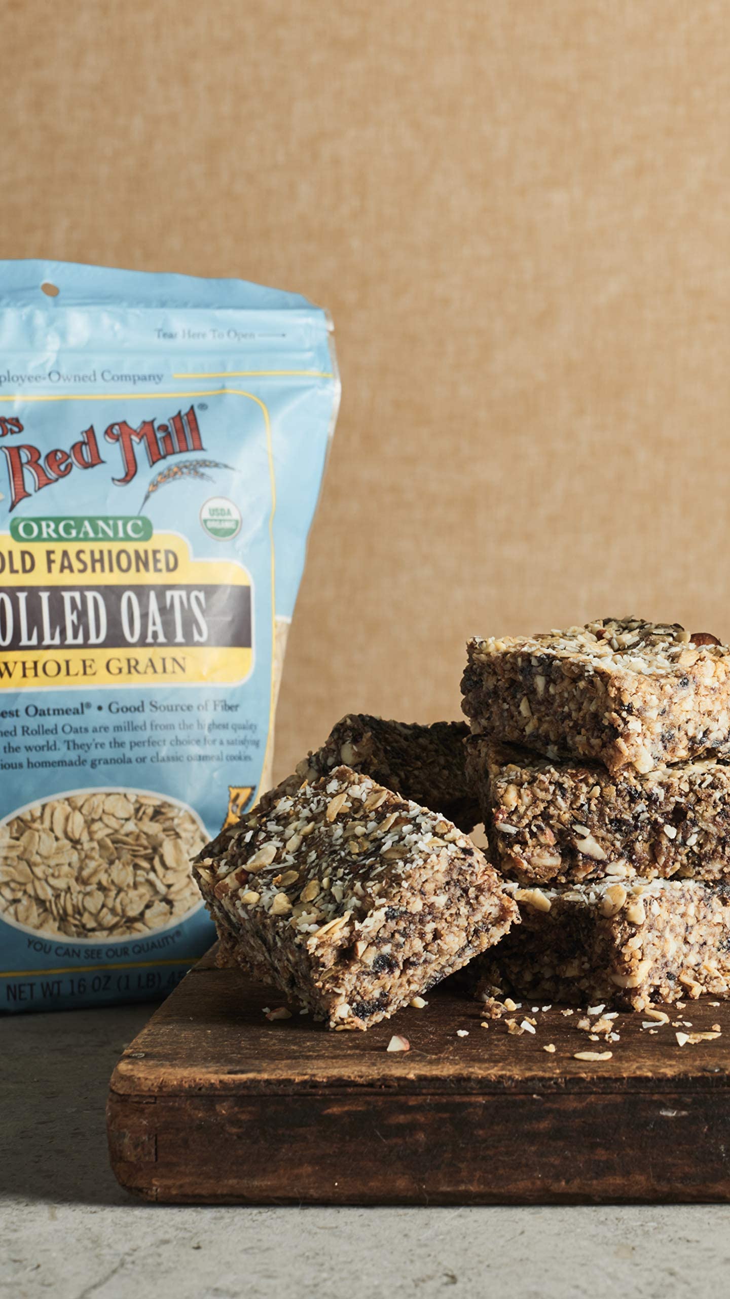 Bobs Red Mill Organic Old Fashioned Rolled Oats 32ounce Pack of 4