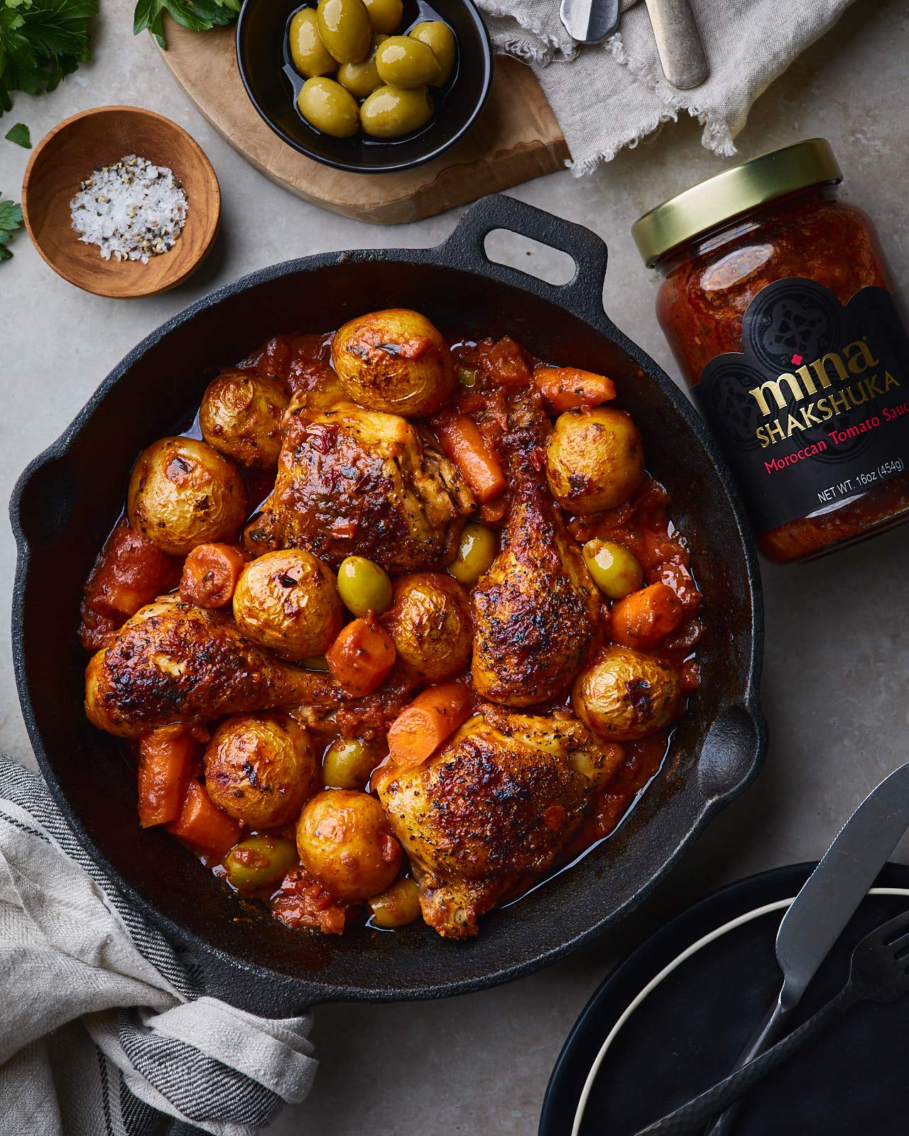 Mina Shakshuka Sauce Moroccan Tomato Sauce 147 Oz Sugar Free Sauce Keto Friendly Perfect to Use as Pasta Sauce and Simmer Sauce Delicious with Eggs Pizza Sandwiches and More 92 lbs