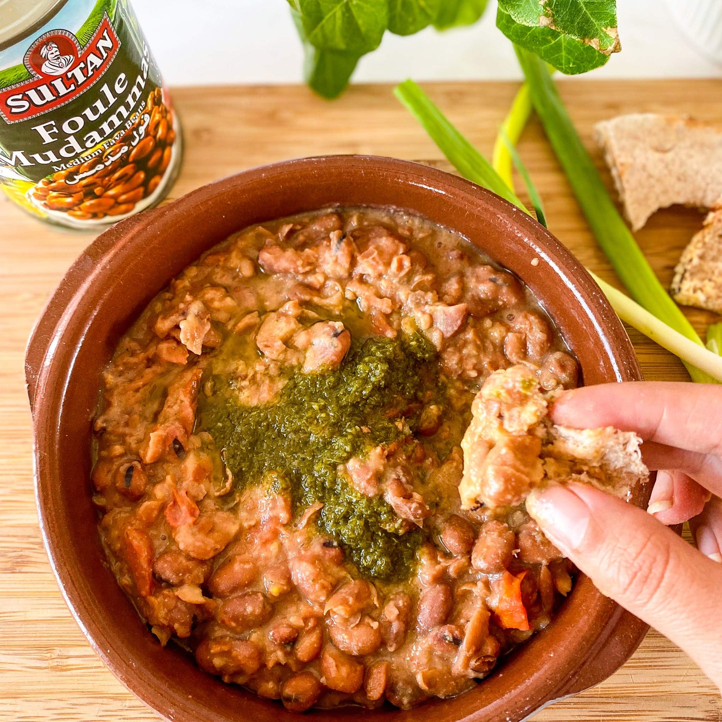 Sultan Brand Foule Mudammas Medium Fava Beans High in Dietary Fiber No Fat No Cholesterol 1480oz