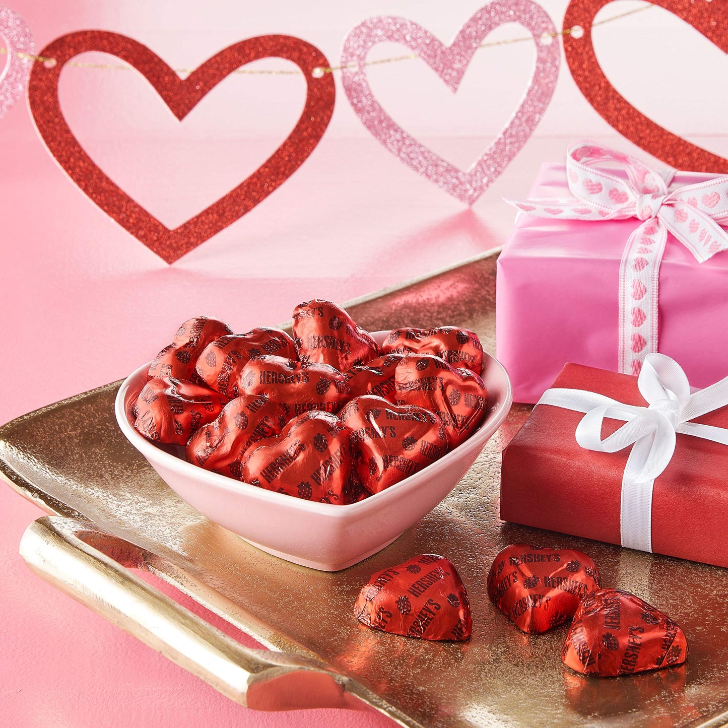 HERSHEYS Milk Chocolate Filled with Strawberry Flavored Crème Hearts Candy Valentines Day Candy 10 Oz Bag